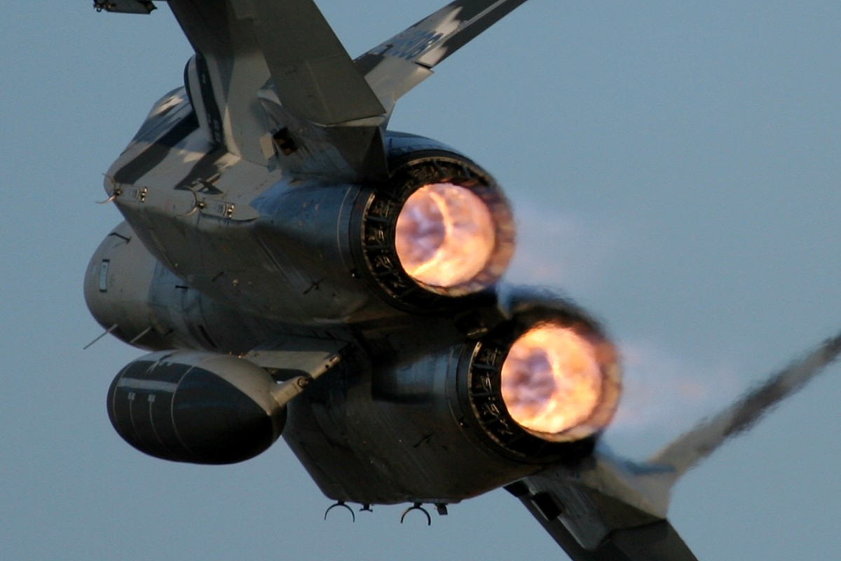 F-15イーグル F100ターボファンエンジン